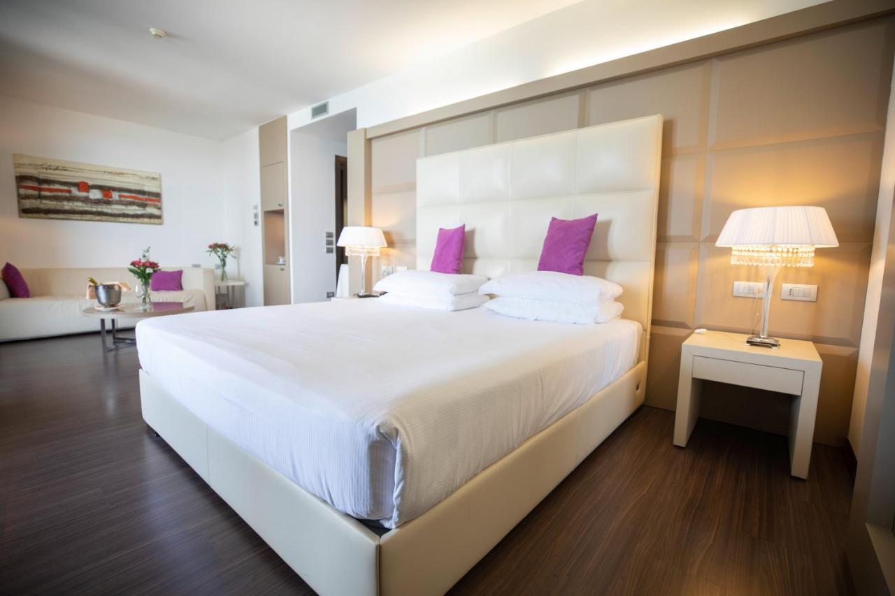 Laguna Palace 4*